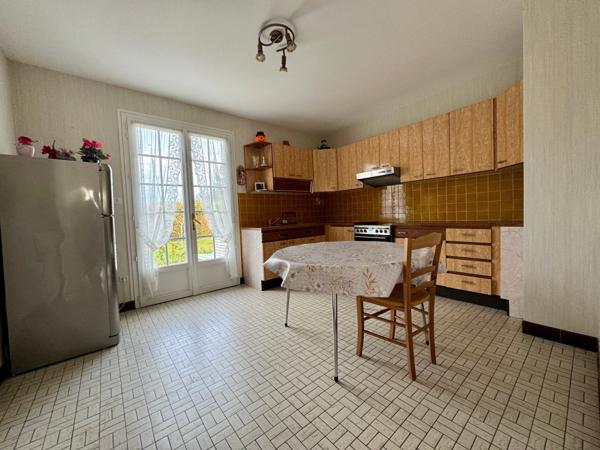 Maison sur sous-sol à vendre 7 pièces ECOUFLANT (49) 5 chambres