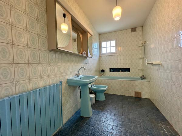 Maison sur sous-sol à vendre 7 pièces ECOUFLANT (49) 5 chambres