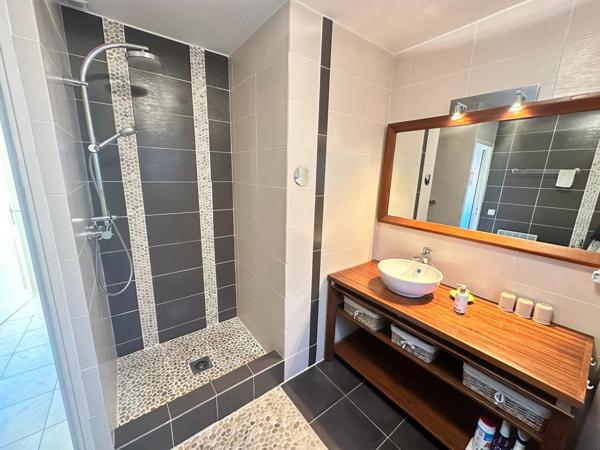 Cogolin (83310) VILLA 3 CHAMBRES- PISCINE