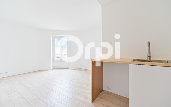 Appartement à vendre    2 pièces • 35,02 m2 Paris 19