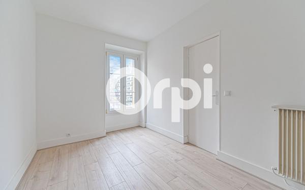 Appartement à vendre    2 pièces • 35,02 m2 Paris 19
