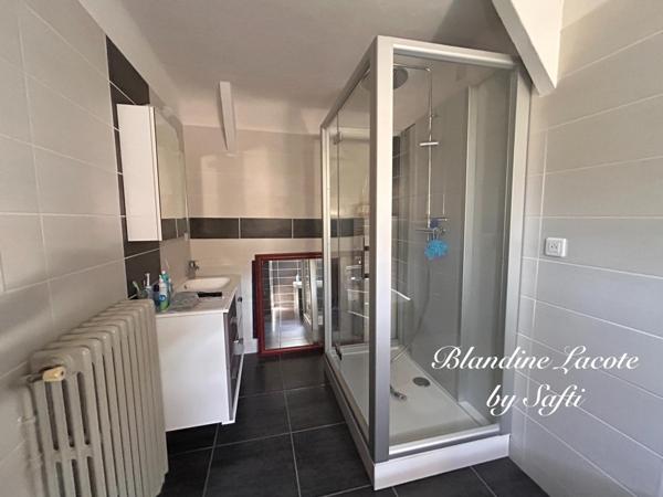 Spacieux pavillon de 188m2, proche des commodités