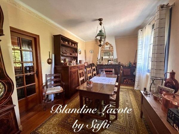 Spacieux pavillon de 188m2, proche des commodités