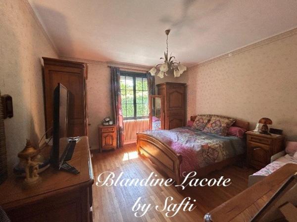 Spacieux pavillon de 188m2, proche des commodités