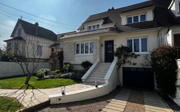 Maison à vendre    6 pièces •  Nogent-le-Rotrou