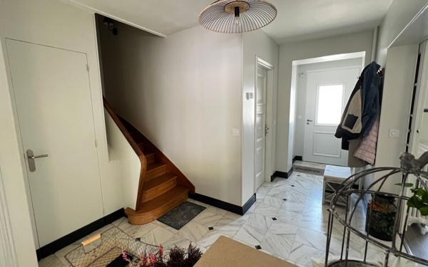 Maison à vendre    6 pièces •  Nogent-le-Rotrou