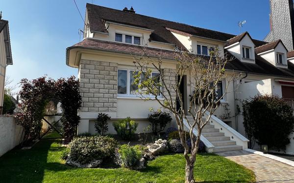 Maison à vendre    6 pièces •  Nogent-le-Rotrou