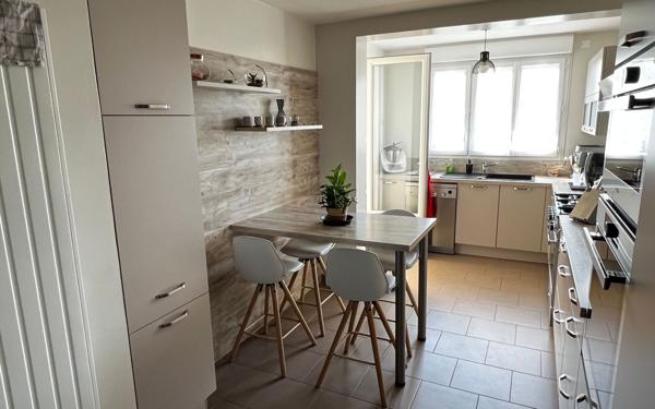 Maison à vendre    6 pièces •  Nogent-le-Rotrou