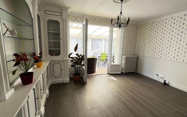 Maison à vendre    6 pièces •  Nogent-le-Rotrou