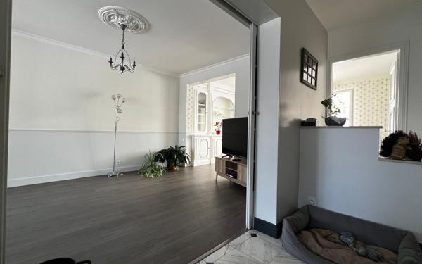 Maison à vendre    6 pièces •  Nogent-le-Rotrou