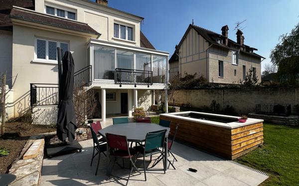 Maison à vendre    6 pièces •  Nogent-le-Rotrou