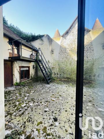 Demeure 7 pièces de 143 m² à Mézières-en-Brenne (36290)