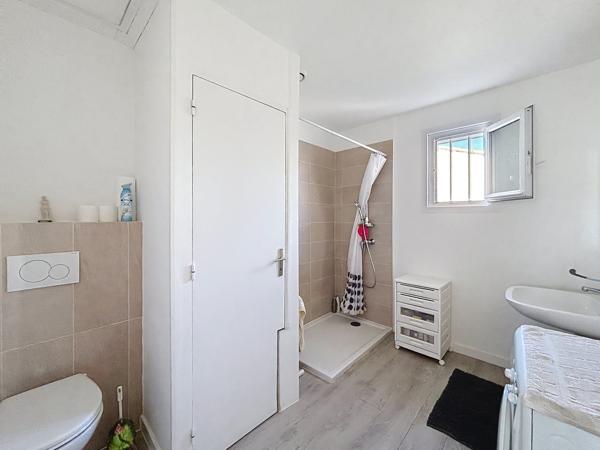 Maison de plain-pied 4 pièces à Mail avec terrasses