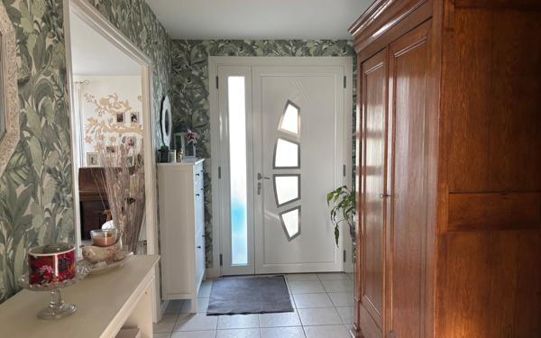 Maison à vendre    6 pièces •  Pont-l'Abbé-d'Arnoult