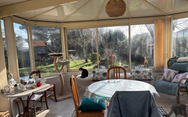 Maison à vendre    6 pièces •  Pont-l'Abbé-d'Arnoult