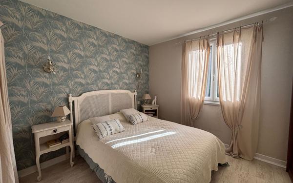 Maison à vendre    6 pièces •  Pont-l'Abbé-d'Arnoult