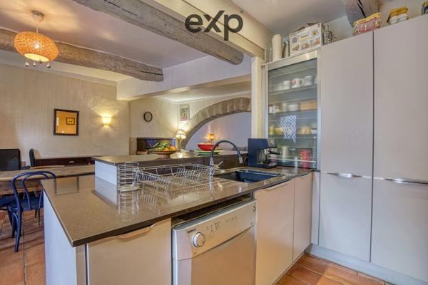 Superbe Maison de ville avec terrasse et 2 caves