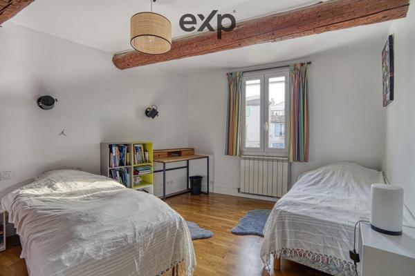 Superbe Maison de ville avec terrasse et 2 caves