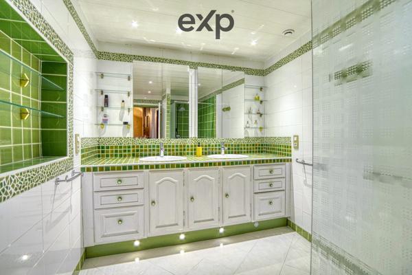 Superbe Maison de ville avec terrasse et 2 caves