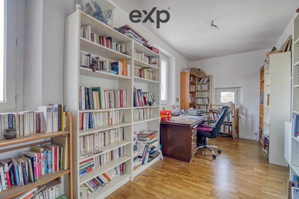 Superbe Maison de ville avec terrasse et 2 caves