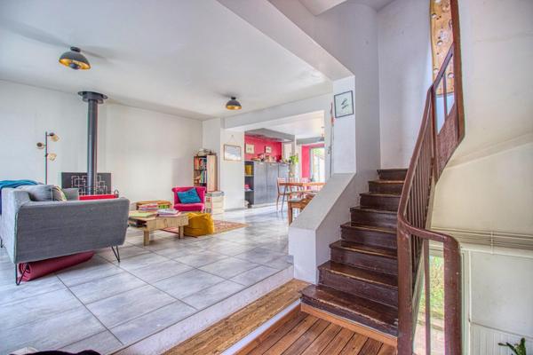 Maison albigeoise atypique 154m2 aves terrasse et jardin intimiste