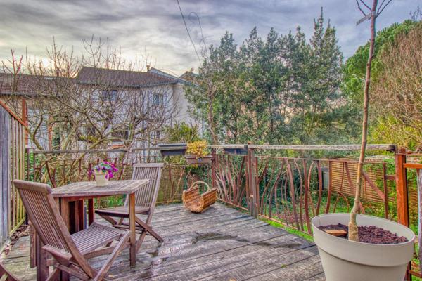 Maison albigeoise atypique 154m2 aves terrasse et jardin intimiste