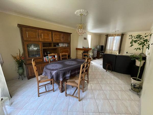 Maison - Emy lès Prés €499 000.00 ** - Ref : 978