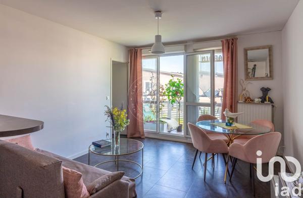 Appartement 2 pièces de 40 m² à Ecquevilly (78920)