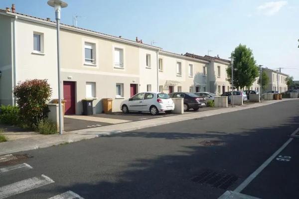 Maison à louer 3 pièces 74.81m²