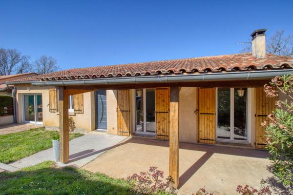 Maison de plain-pied de 115 m² avec jardin dans un hameau au calme