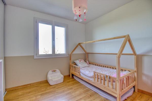 Maison de plain-pied de 115 m² avec jardin dans un hameau au calme