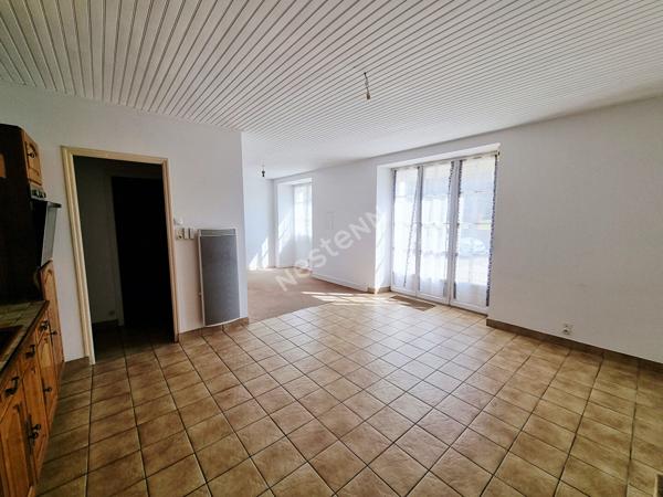 A vendre à LA MÉZIÈRE - MAISON 3 CHAMBRES DE 92m² - CENTRE-VILLE - POTENTIEL 5 chambres, 150m²