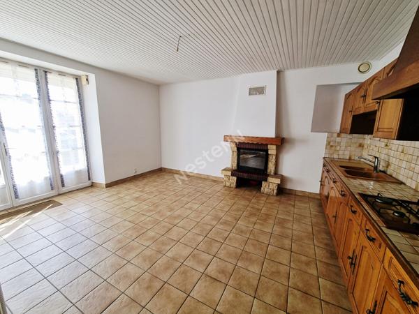 A vendre à LA MÉZIÈRE - MAISON 3 CHAMBRES DE 92m² - CENTRE-VILLE - POTENTIEL 5 chambres, 150m²