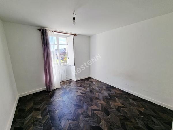 A vendre à LA MÉZIÈRE - MAISON 3 CHAMBRES DE 92m² - CENTRE-VILLE - POTENTIEL 5 chambres, 150m²