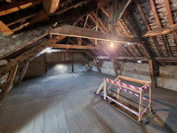 A vendre à LA MÉZIÈRE - MAISON 3 CHAMBRES DE 92m² - CENTRE-VILLE - POTENTIEL 5 chambres, 150m²