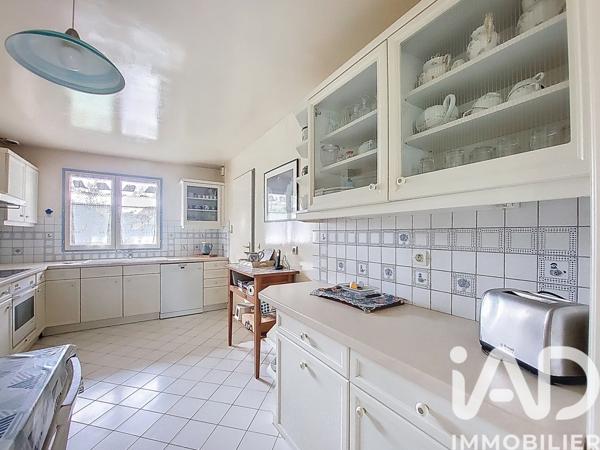 Maison à vendre 7 pièces 139,82 m² Mandres-les-Roses