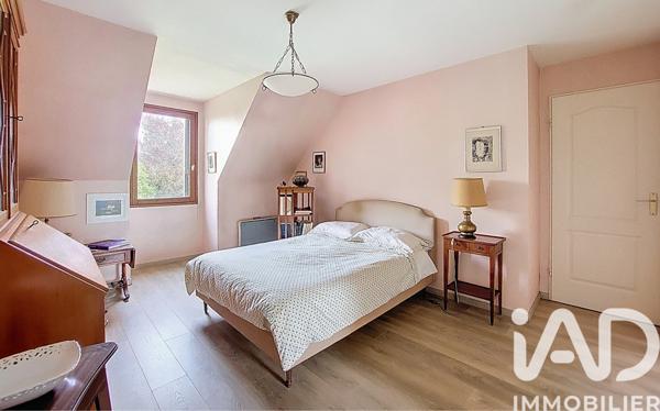 Maison à vendre 7 pièces 139,82 m² Mandres-les-Roses