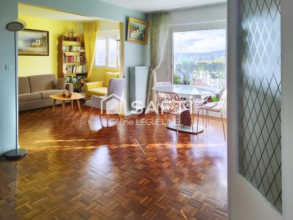 Idéal famille – T5  spacieux avec terrasse et vue dégagée à Marly-le-Roi+2 stationnements