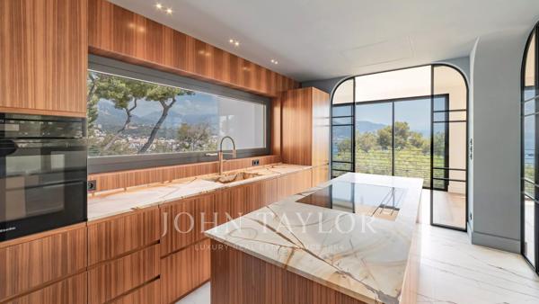 ROQUEBRUNE CAP MARTIN - LE CAP - VILLA VUE MER PANORAMIQUE - 6 CHAMBRES - PISCINE - APPARTEMENT INDEPENDANT