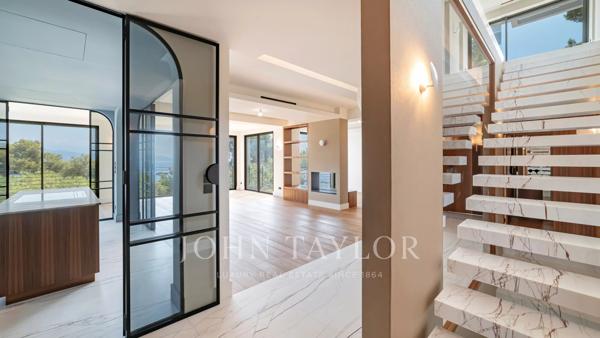ROQUEBRUNE CAP MARTIN - LE CAP - VILLA VUE MER PANORAMIQUE - 6 CHAMBRES - PISCINE - APPARTEMENT INDEPENDANT