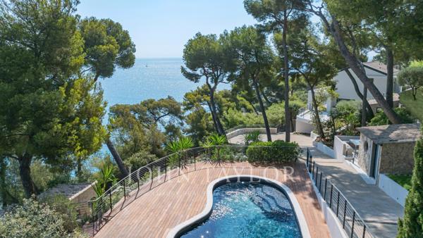 ROQUEBRUNE CAP MARTIN - LE CAP - VILLA VUE MER PANORAMIQUE - 6 CHAMBRES - PISCINE - APPARTEMENT INDEPENDANT