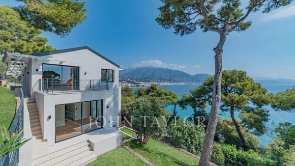 ROQUEBRUNE CAP MARTIN - LE CAP - VILLA VUE MER PANORAMIQUE - 6 CHAMBRES - PISCINE - APPARTEMENT INDEPENDANT