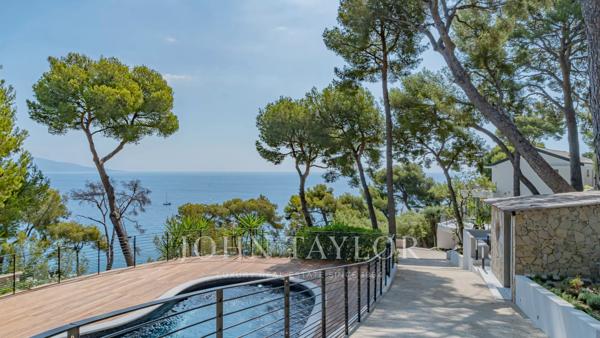 ROQUEBRUNE CAP MARTIN - LE CAP - VILLA VUE MER PANORAMIQUE - 6 CHAMBRES - PISCINE - APPARTEMENT INDEPENDANT