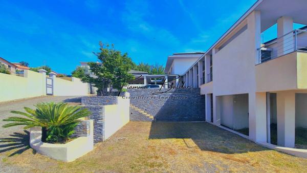 À vendre Propriété - Villa d'architecte 225m², Terrain 4 116m² à vendre, Vue mer, Folelli, Penta di Casinca, Haute-Corse (20)