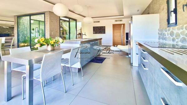 À vendre Propriété - Villa d'architecte 225m², Terrain 4 116m² à vendre, Vue mer, Folelli, Penta di Casinca, Haute-Corse (20)