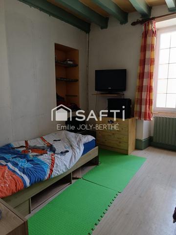 MAISON DE VILLE 131 M² - SETEUR MESLAY DU MAINE / 53170