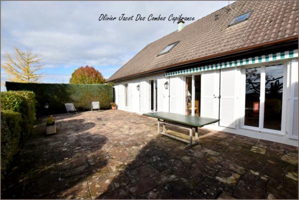 Maison à vendre 6 pièces LURE (70)