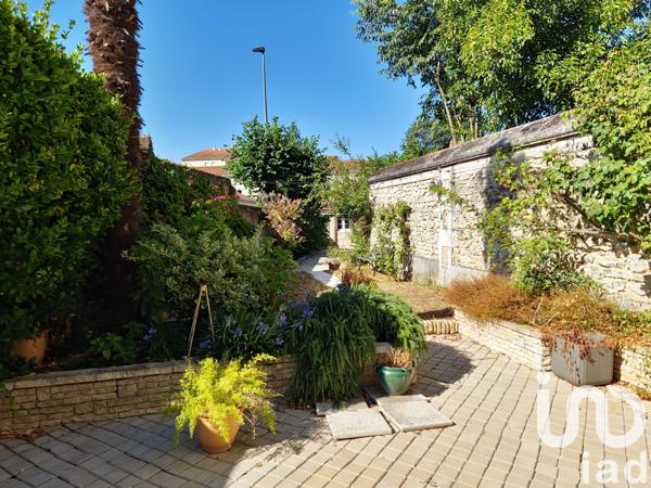 Maison à vendre 9 pièces 231 m² Cognac