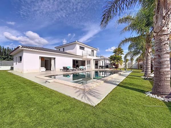 La Farlède - Villa Contemporaine, 200 m², prestations haut de gamme