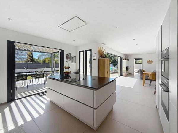 La Farlède - Villa Contemporaine, 200 m², prestations haut de gamme